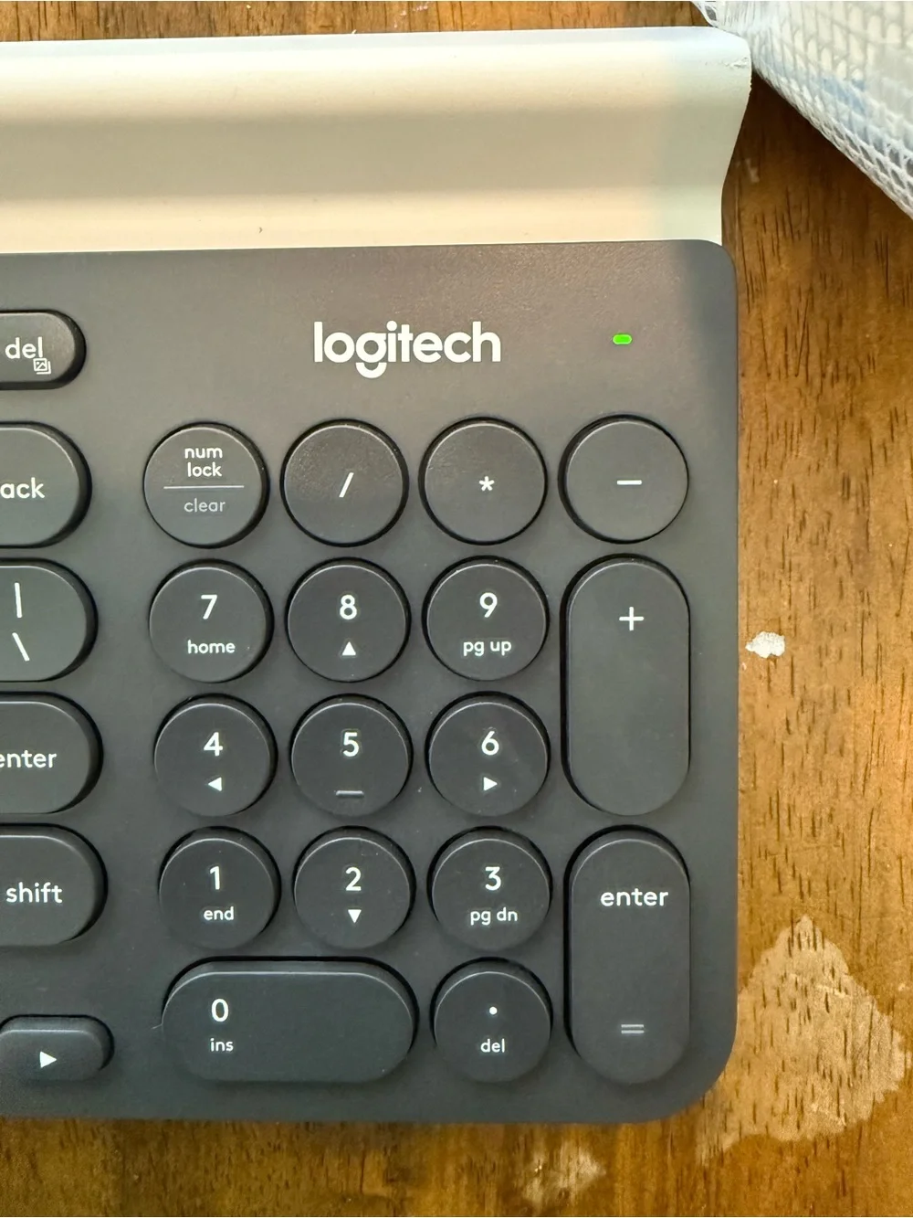 Logitech K780 Multi-Device Wireless Keyboard for Computer, Phone and Tablet